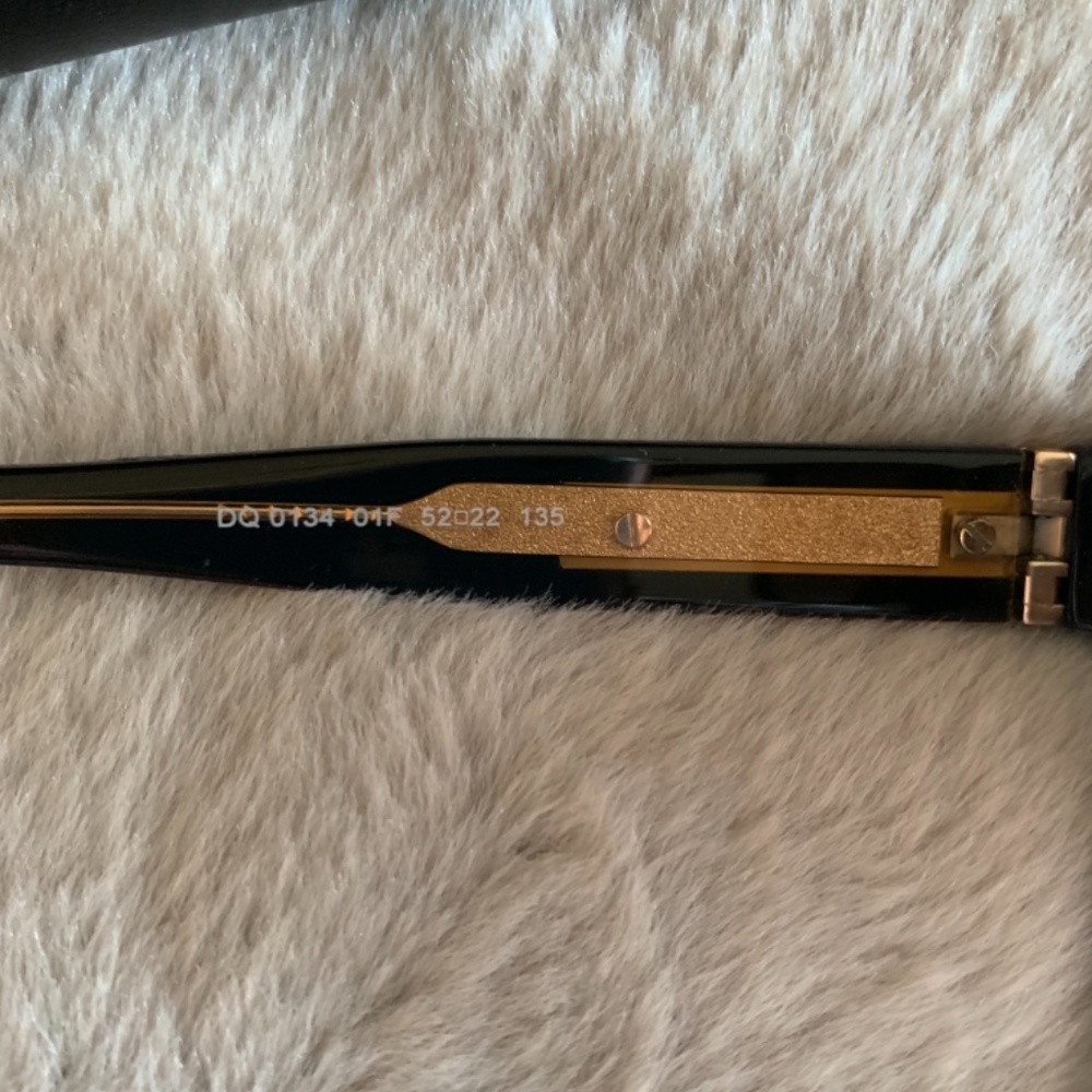 DSquared2 Large Frame Sunglasses 🌞 - Picture 3 of 6